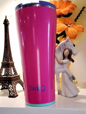 Swig Hot Pink Travel Tumbler with Teal Base and Lid